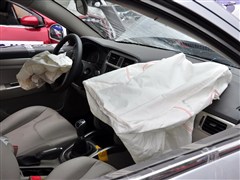 2012款 1.6L 手动旗舰型