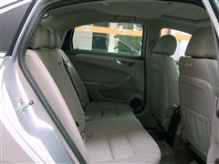 2010款 2.0T 手动尊贵型