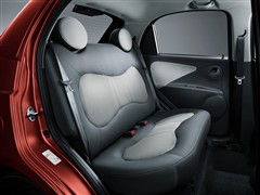 2010款 1.3L 自动豪华型