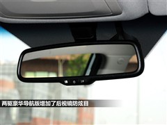 2011款 2.0T 柴油两驱自动豪华导航版