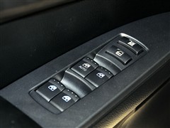 2011款 2.3L 两驱舒适汽油版
