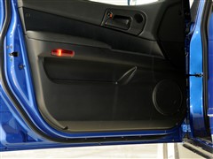 2011款 2.3L 两驱舒适汽油版