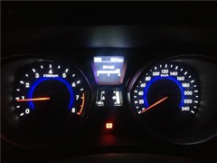 2012款 1.6L 手动领先型