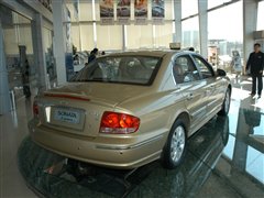 2004款 2.0L 自动豪华型