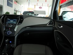 2013款 改款 3.0L 四驱舒适导航版 欧V
