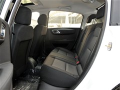 2011款 三厢 2.0L 自动贺岁版