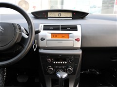 2011款 三厢 2.0L 自动贺岁版