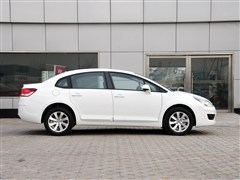 2011款 三厢 2.0L 自动贺岁版