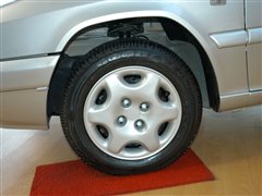 2005款 1.6L 手动8V