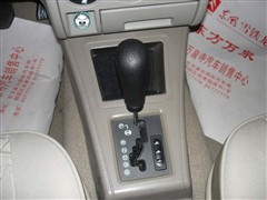 2005款 1.6L 自动8V