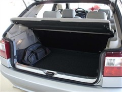 2005款 1.6L 自动8V