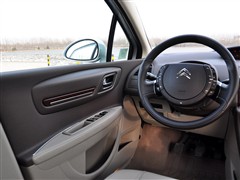 2010款 2.0L 手动科技版