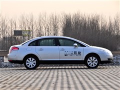 2010款 2.0L 手动科技版