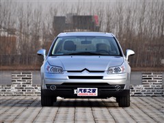 2010款 2.0L 手动科技版