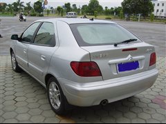 2004款 2.0L 自动豪华型