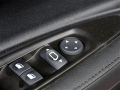 2011款 两厢 2.0L 手动博雅型