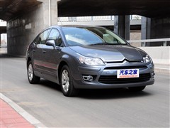 2011款 三厢 2.0L 自动豪华型