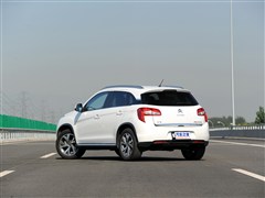 2012款 2.0L 四驱豪华版