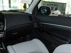 2012款 2.0L 两驱豪华版