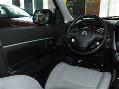 2012款 2.0L 两驱豪华版