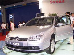 2005款 2.0 标配型