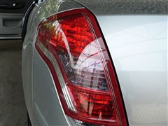 2006款 2.0L 手动尊贵型