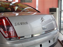 2006款 2.0L 自动尊贵型