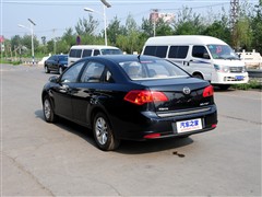 2011款 1.5L 手动精英型