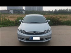 2013款 十周年纪念 1.8L 自动豪华版