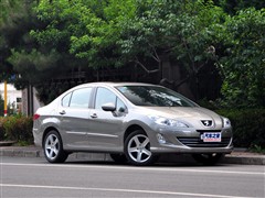 2010款 2.0L 自动尊贵版