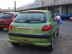 2005款 1.6L 手动风尚版