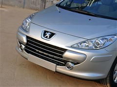 2010款 三厢 1.6L 自动舒适版