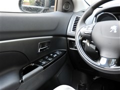 2012款 2.0L 四驱豪华型