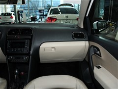 2013款 1.6L 自动豪华版