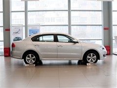 2013款 1.6L 自动风尚版