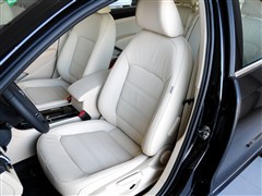 2013款 1.8TSI DSG尊荣版