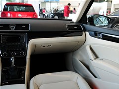 2013款 1.8TSI DSG尊荣版