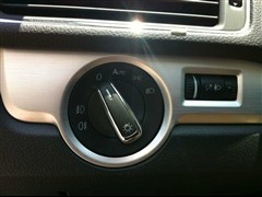 2013款 1.8TSI DSG尊荣版