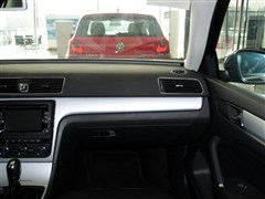 2013款 2.0TSI DSG御尊版