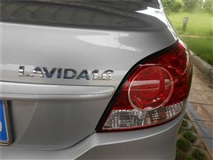 2011款 1.6L 自动品悠版