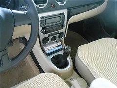 2011款 1.6L 自动品悠版