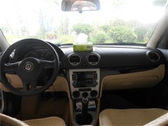 2011款 1.6L 自动品悠版