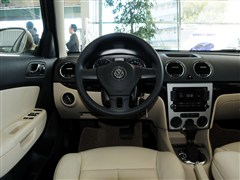 2011款 1.6L 自动品雅版