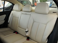 2011款 1.6L 自动品雅版