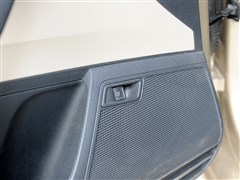 2013款 1.6L 自动豪华版