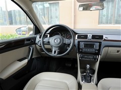2013款 1.6L 自动豪华版