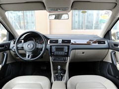 2013款 1.6L 自动豪华版