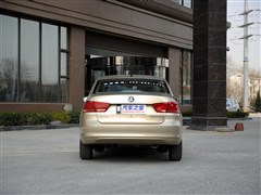 2013款 1.6L 自动豪华版