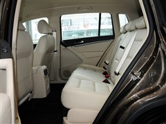 2013款 1.8TSI 自动两驱舒适版