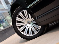 2006款 6.0L W12 4座豪华版